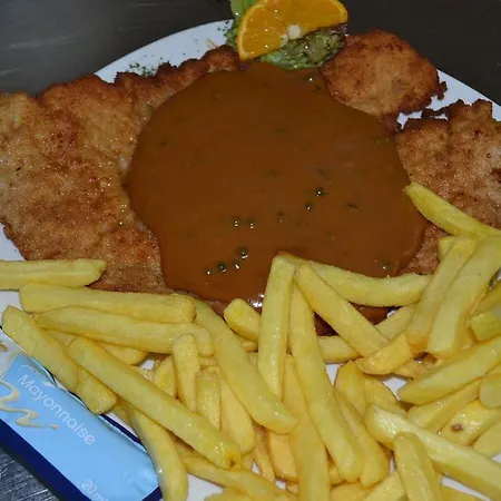 Harlekin Aparthotel 3*